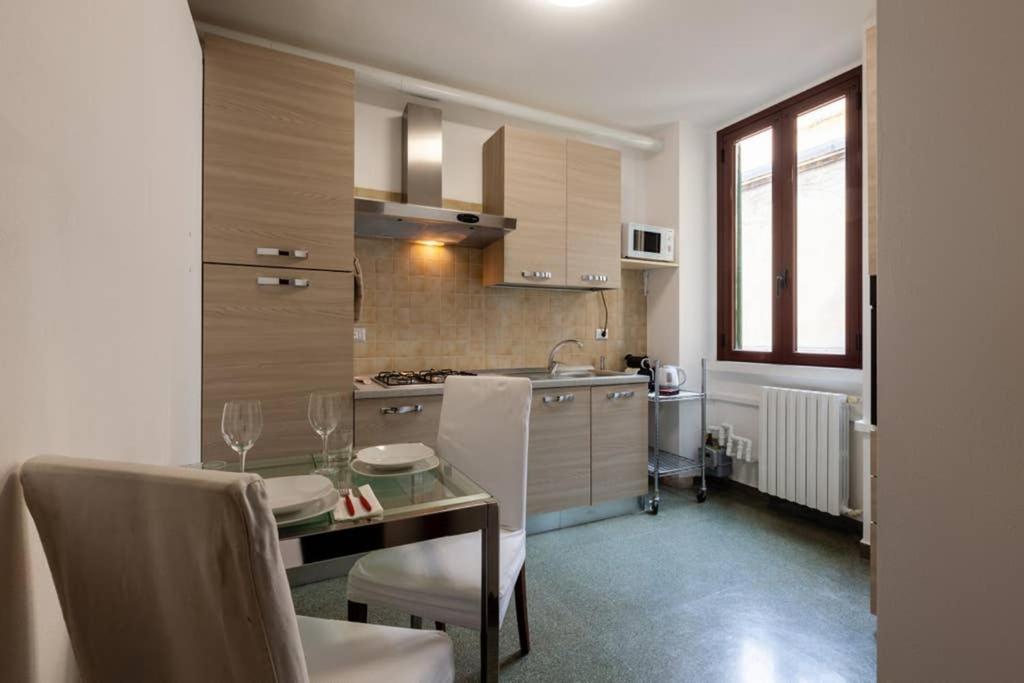 Ferrari - Ac -Wifi - Flexyrent Apartment Милано Екстериор снимка